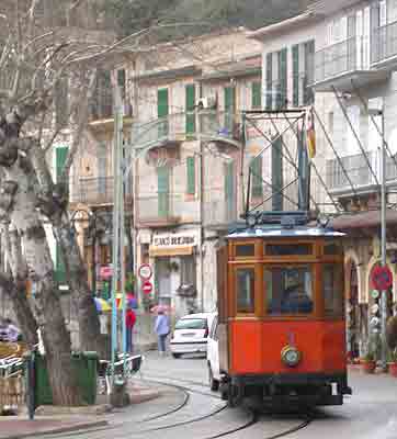     ordentlich geparkt an der Endstation (Cafépause)   ...